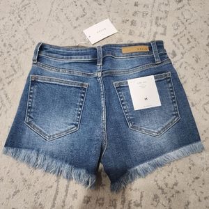 NWT CELLO High Rise Frayed Short